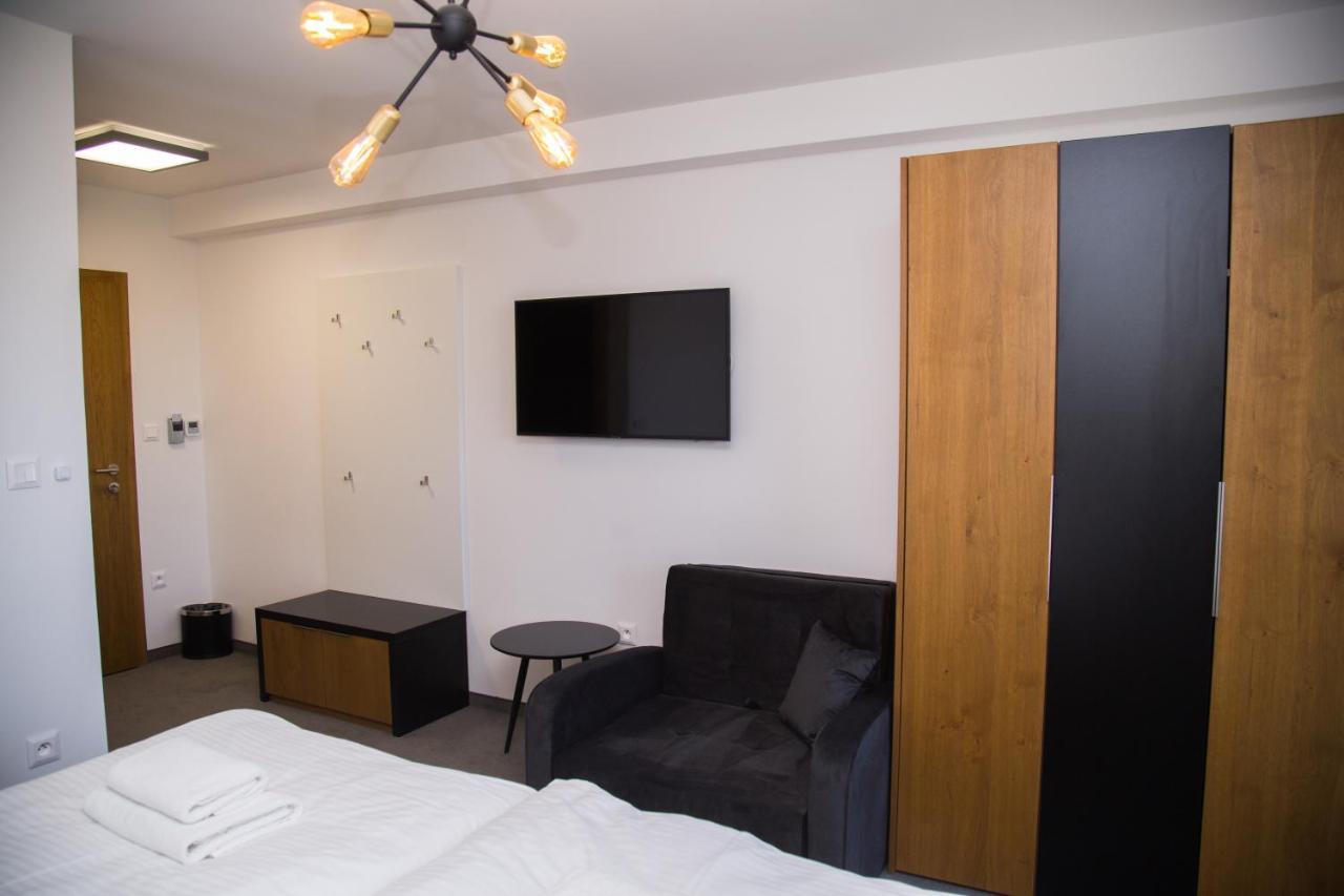 Snowland Apartmany Valča エクステリア 写真