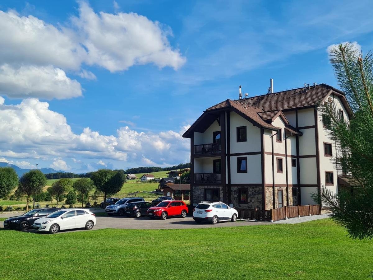 Snowland Apartmany Valča エクステリア 写真