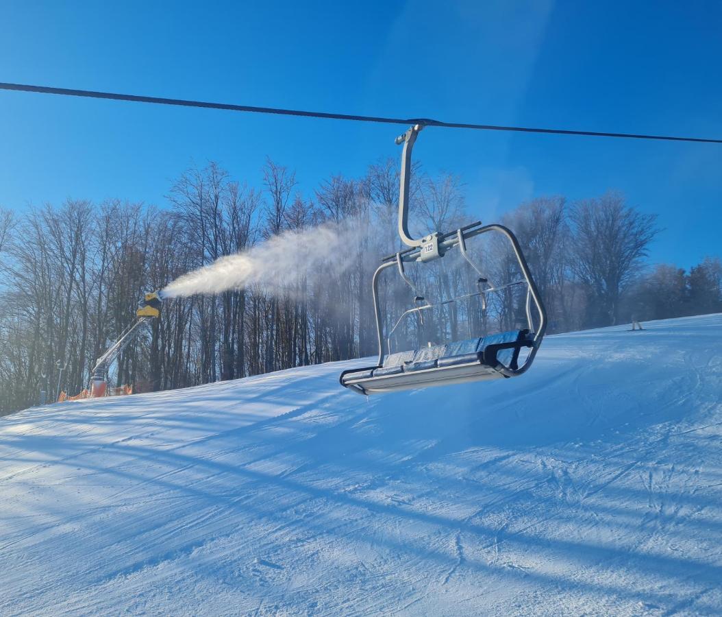 Snowland Apartmany Valča エクステリア 写真