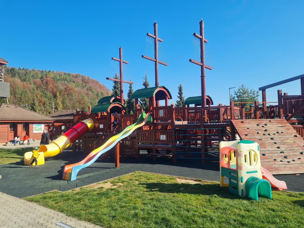 Snowland Apartmany Valča エクステリア 写真